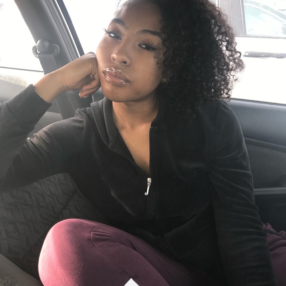 Meet your Posher, Ty